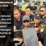Aksi 215 menyerahkan dokumen dugaan penyimpangan APBD Kaltim ke Kejati dan mendesak pemeriksaan anggaran dilakukan secara transparan.